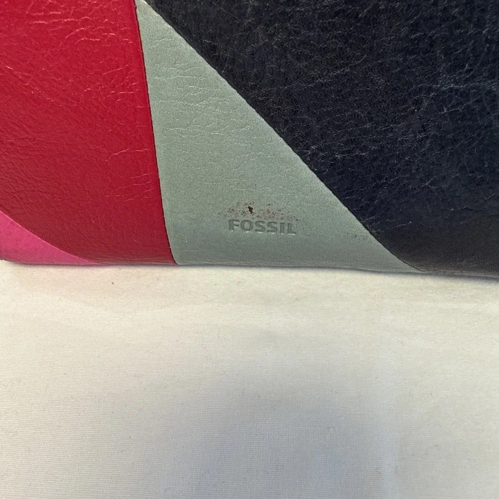 FOSSIL Colorblock Zippered Leather Wristlet Wallet Emma